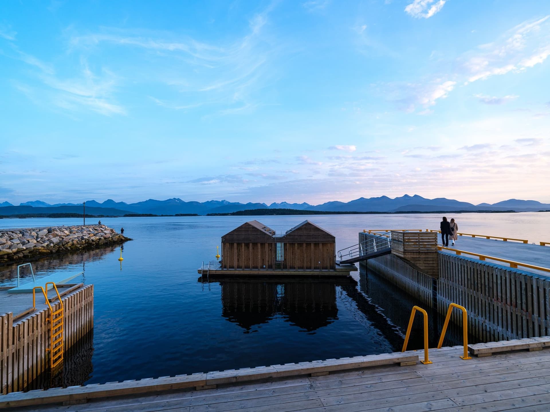 Nausta - Flytende Badstue i Molde