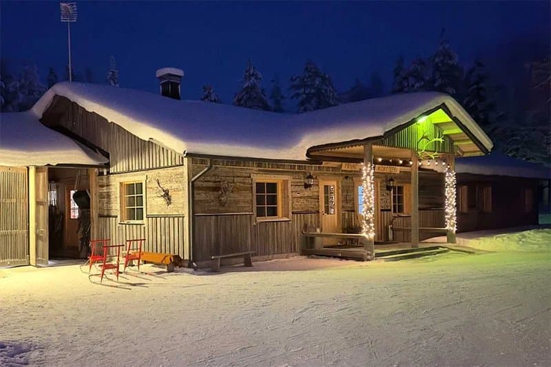 Isokenkäisten klubi - Image