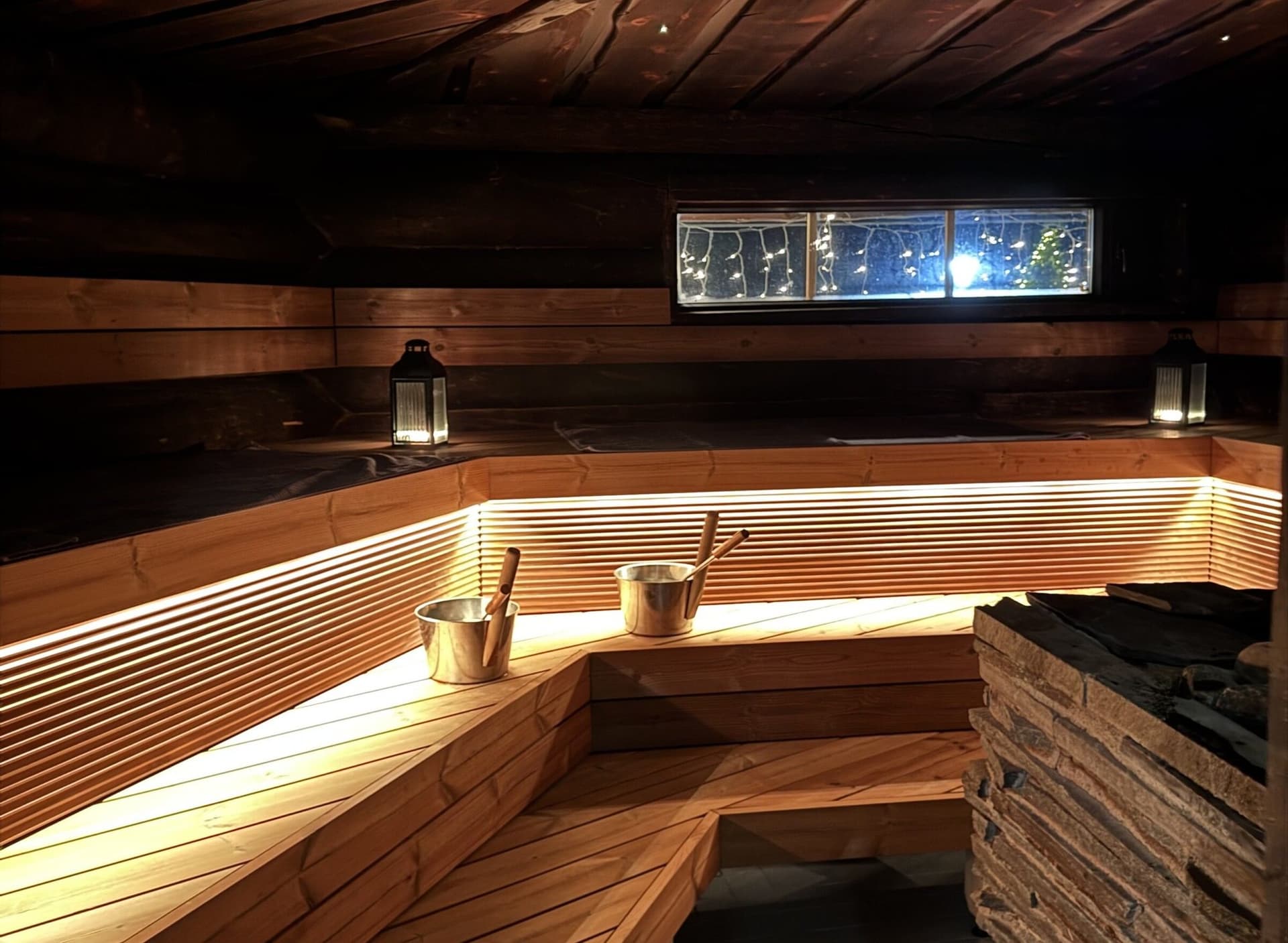Pyhäpiilon jääsauna - Image